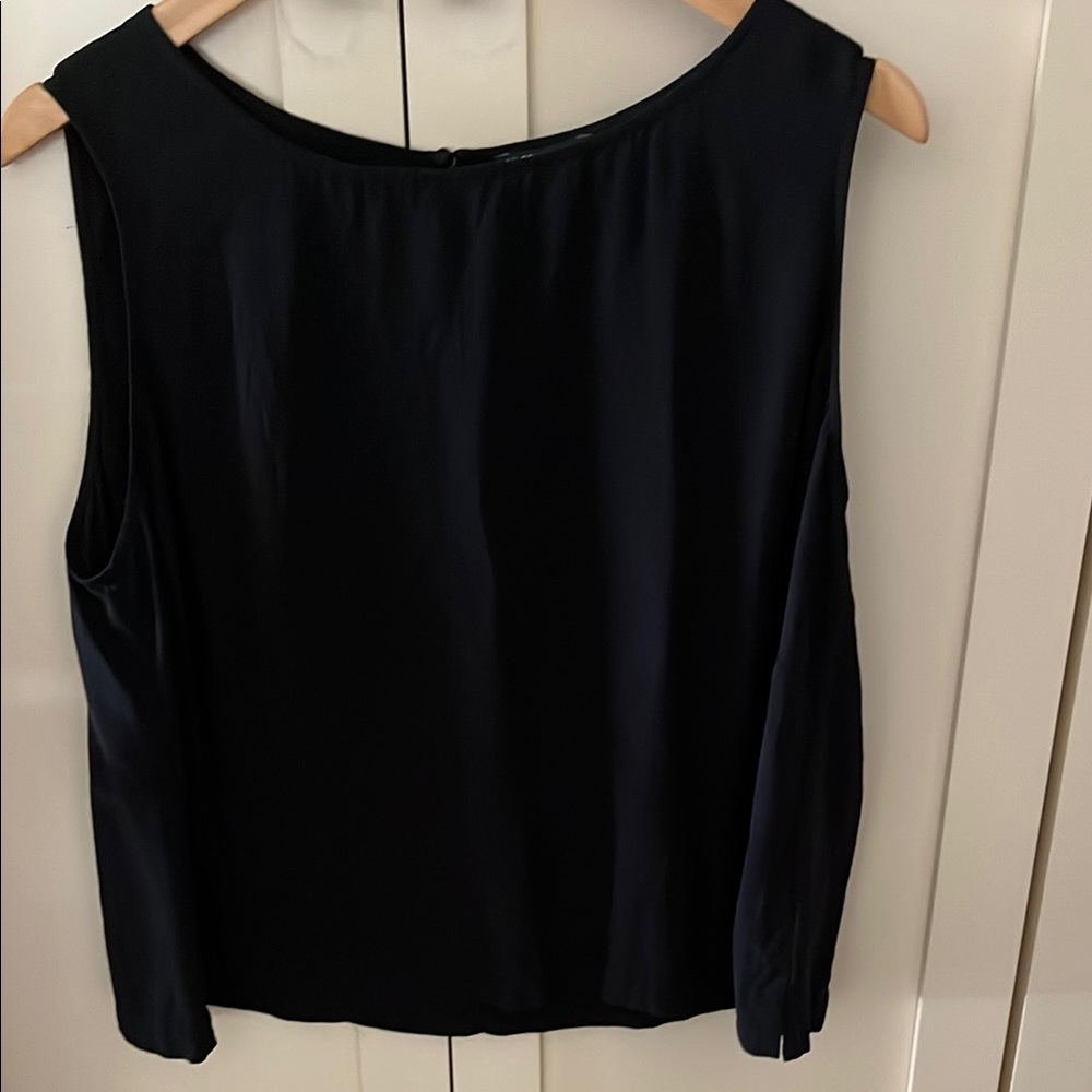 Eileen Fisher Black Sleeveless Tank Top with Versatile Style